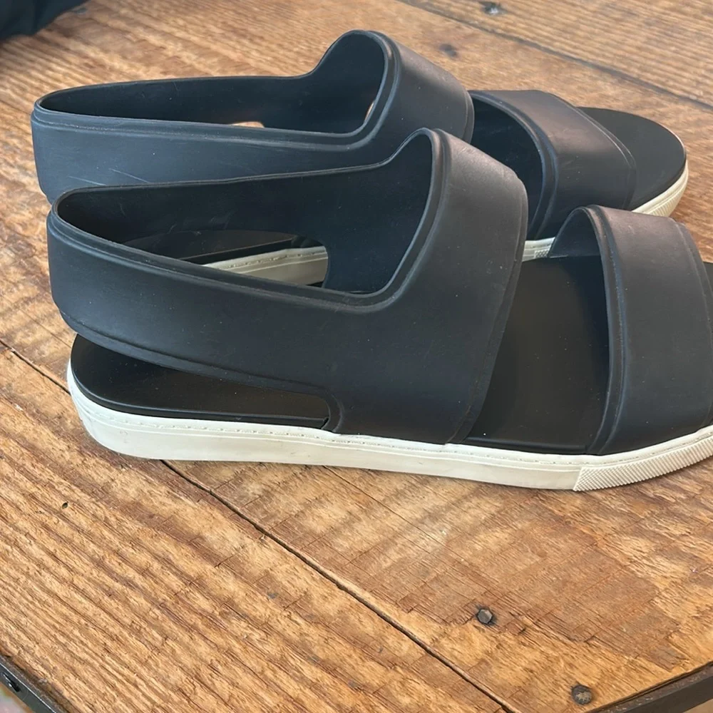 Vince Eres Open-Toe Synthetic Slingback Sandal